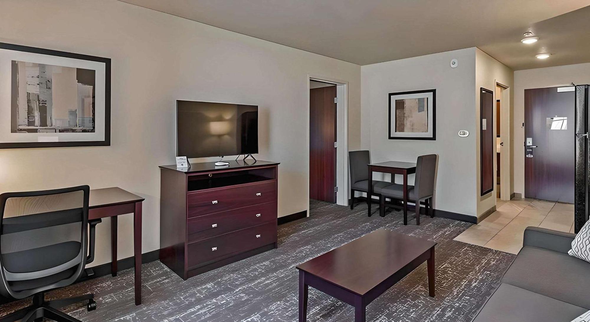 คอบเบิลสโตน โฮเทล แอนด์ สวีท - มอร์แกน Hotel Morgan ภายนอก รูปภาพ